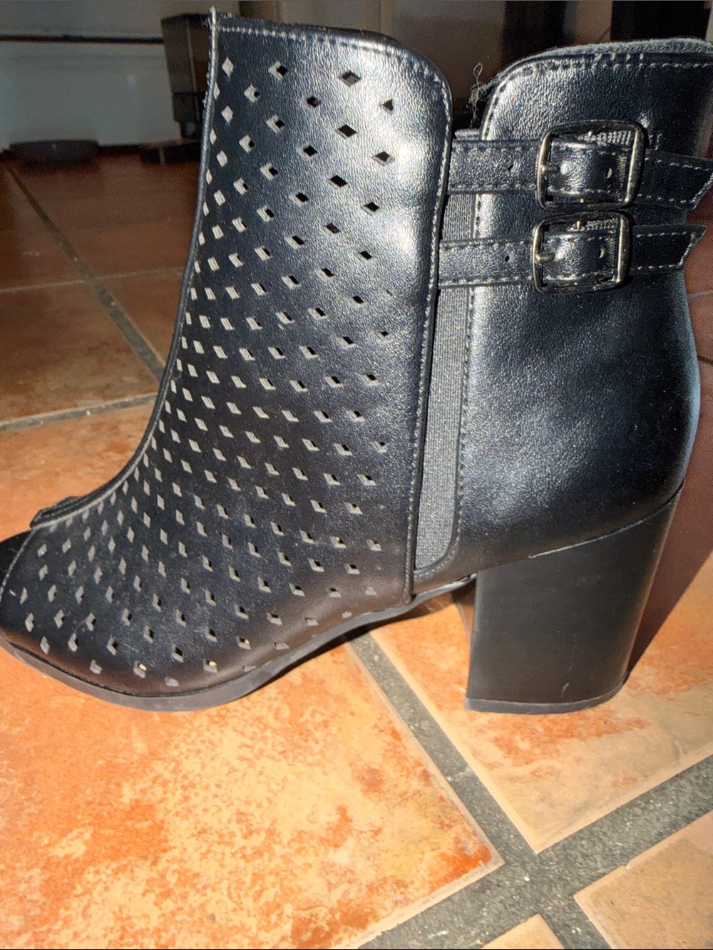 ✨ Super Cute Black Booties – Size 8 ✨ - Picture 5 of 5